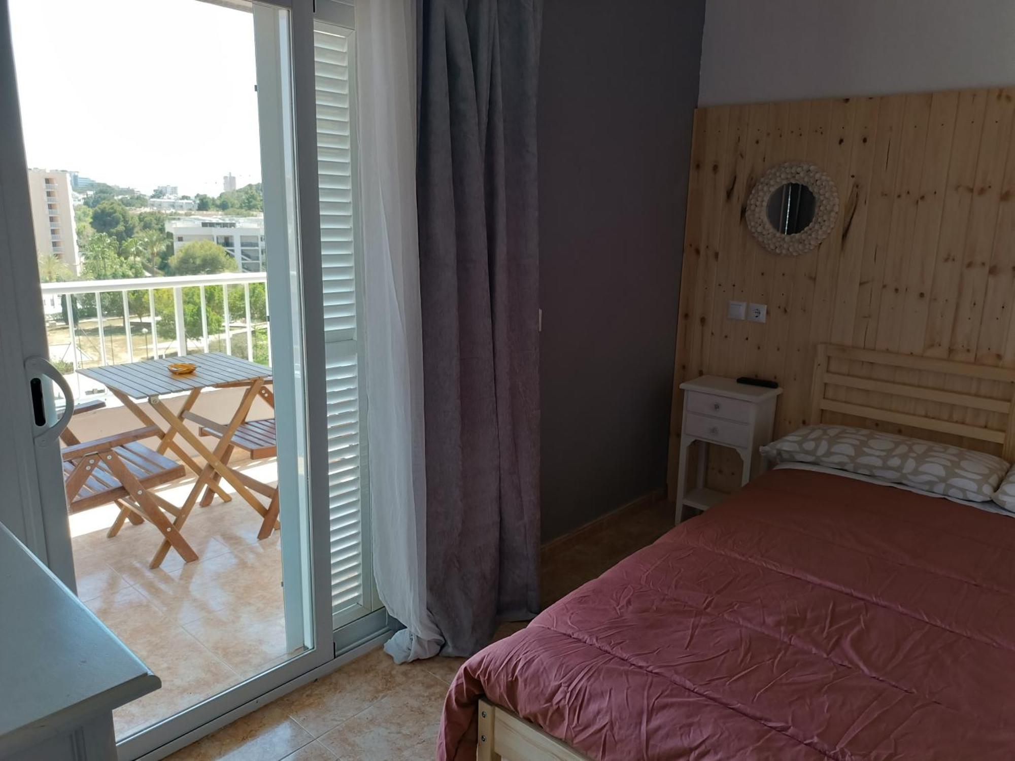 Hostal Belgica Palmanova Buitenkant foto