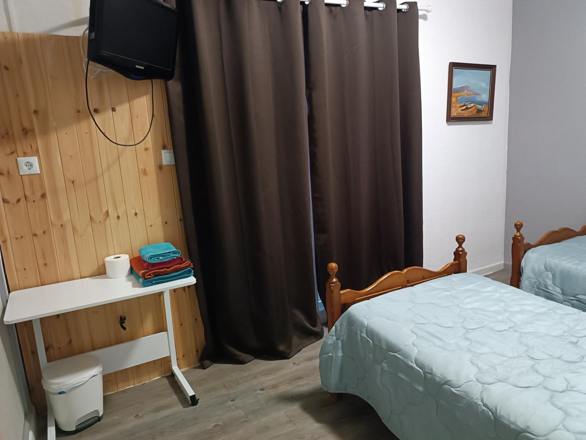 Hostal Belgica Palmanova Buitenkant foto