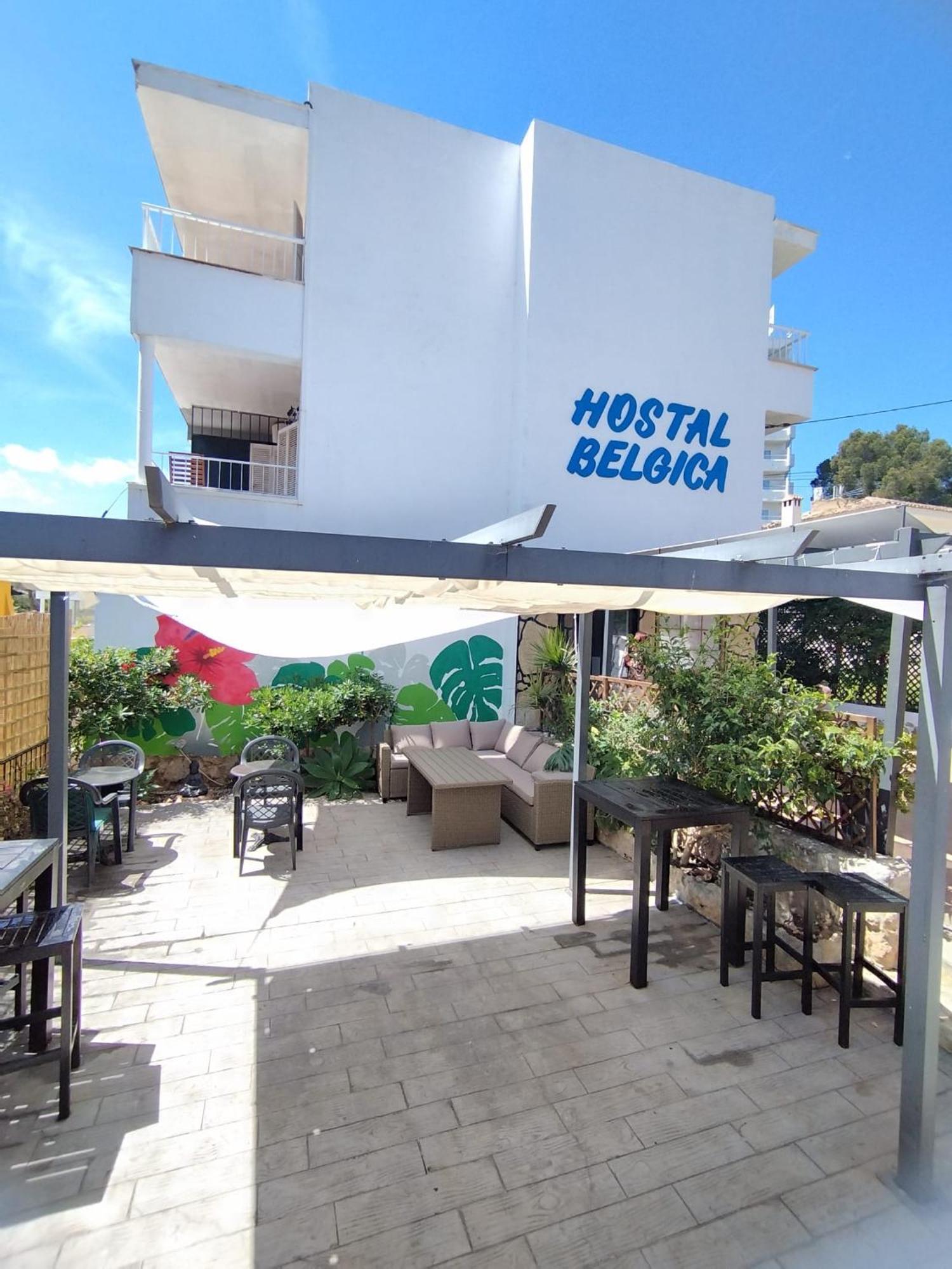 Hostal Belgica Palmanova Buitenkant foto